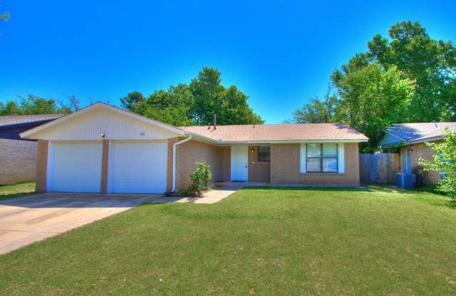 929 Branchwood Drive - 929 Branchwood Drive, Norman, OK 73072