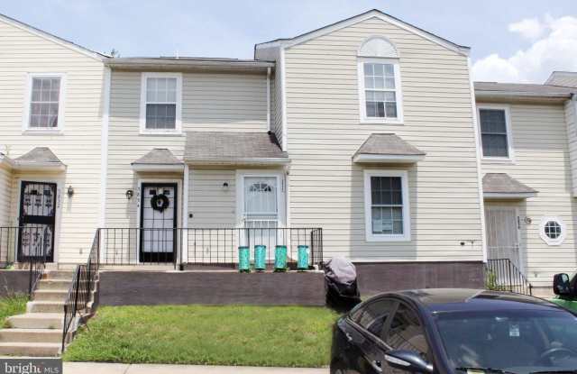 5834 N HOLLY SPRINGS Drive Gallery 1