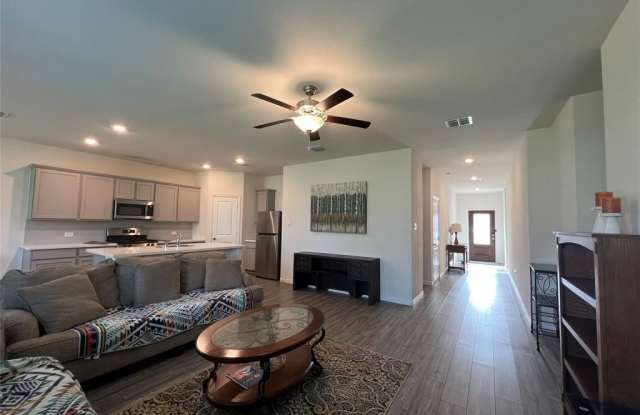 305 Hackberry Street photos photos