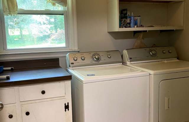 ROOM FOR RENT!!! Gallery 4