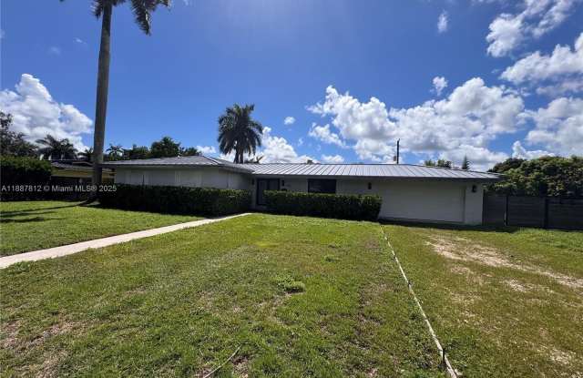 444 NW 21st St photos photos