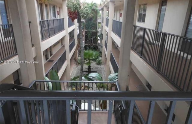 348 S Federal Hwy - 348 Federal Highway, Dania Beach, FL 33004