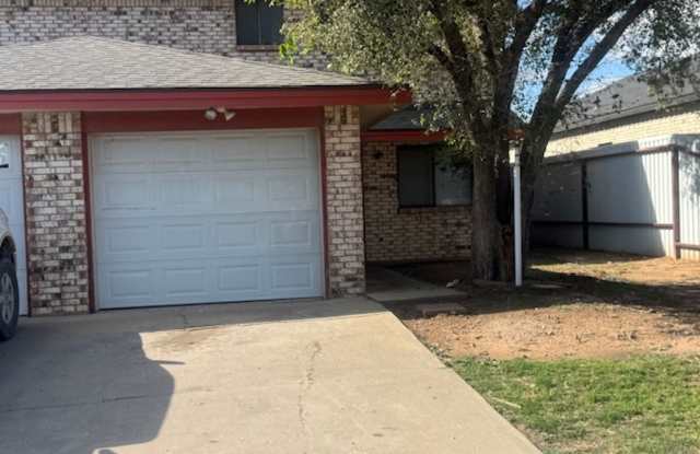 3007 Montgomery Townhome Gallery 1
