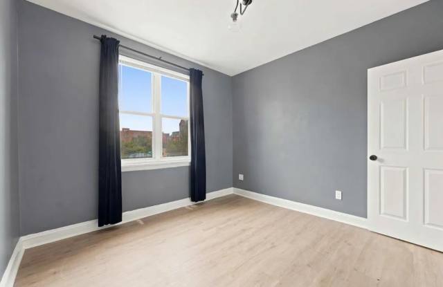 38-18 47th Avenue Gallery 3