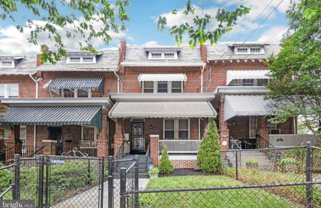 415 GALLATIN STREET NW photos photos