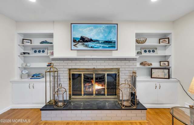 417 Brooklyn Boulevard Gallery 4