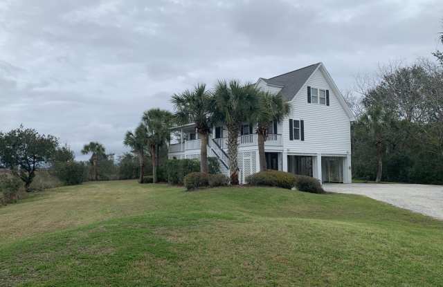 424 Station 22 1/2 Street photos photos