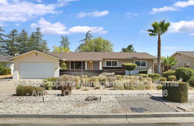 121 Ridgerock Dr photos photos