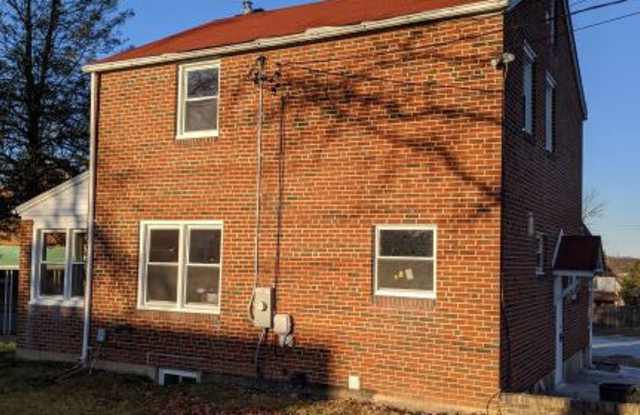 6104 Springwood Ct Gallery 2