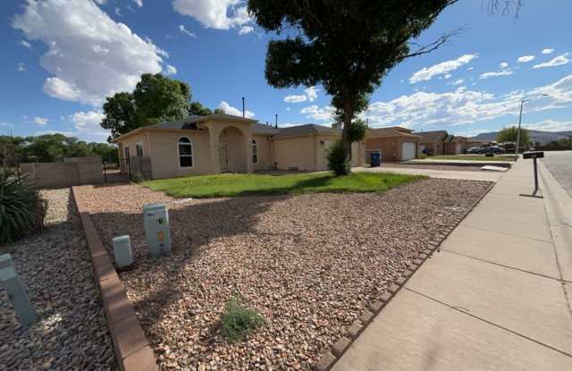 Beautiful Home in Los Lunas Gallery 3