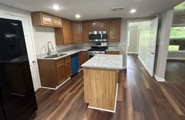 2 BR House in Salem, VA Gallery 3