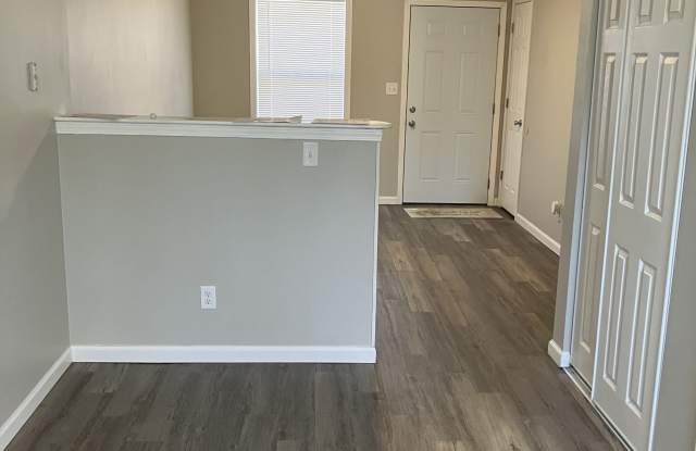 909 Elm Street photos photos