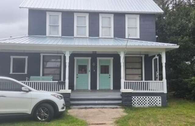 818 S Beach Street Gallery 1