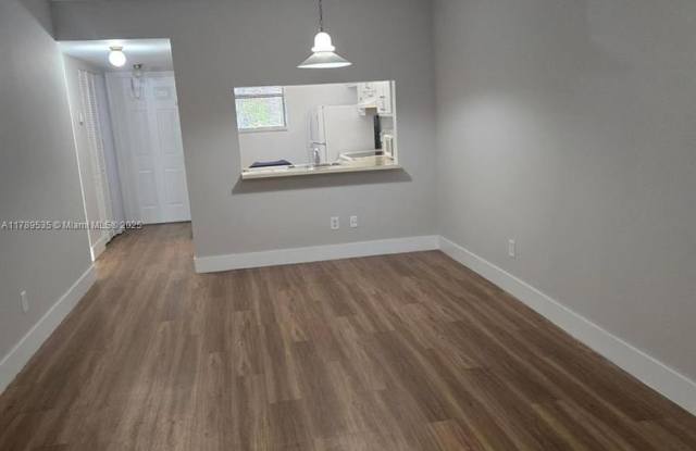 15701 W Waterside Cir Gallery 2