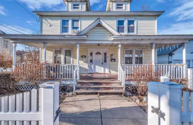 31-33 Burr Avenue photos photos