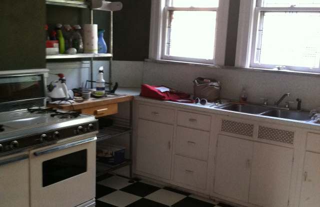 409 Manning Boulevard photos photos