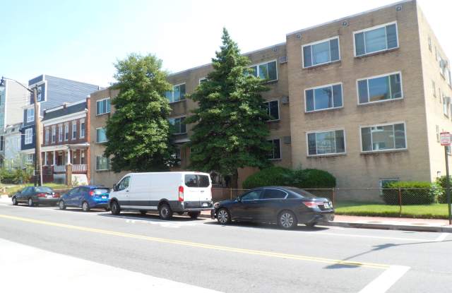 830 Kennedy Street Northwest - 34 Gallery 2