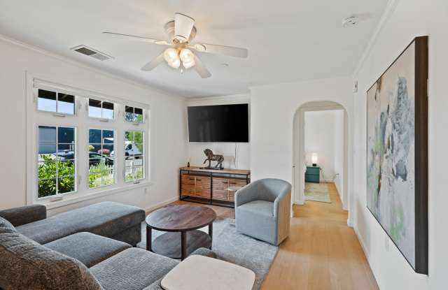 205 Haydon Street - 205 Haydon Street, Healdsburg, CA 95448