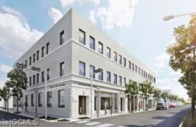 100 ROYAL STREET - 100 North Royal Street, Mobile, AL 36602