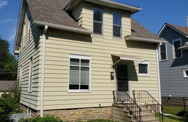 1045 27th Ave SE - 1045 27th Avenue Southeast, Minneapolis, MN 55414