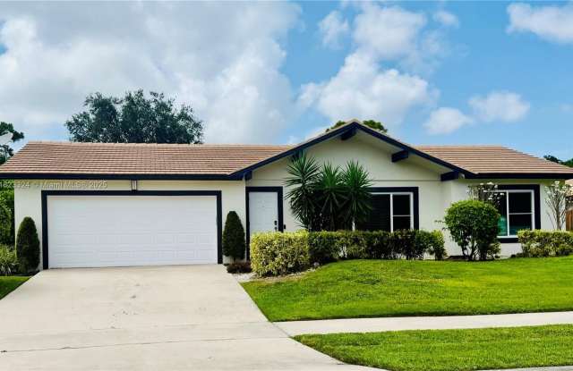 2411 NW 31st St photos photos