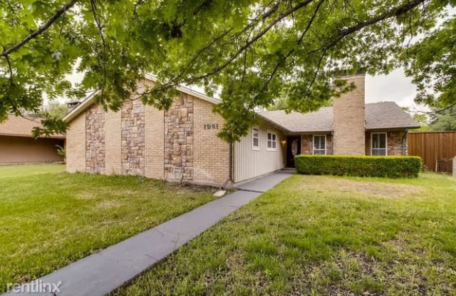 1901 Baylor Dr - 1901 Baylor Drive, Richardson, TX 75081