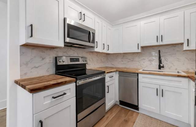 1001 W Victory Dr photos photos