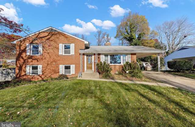 7918 JANSEN DRIVE - 7918 Jansen Drive, West Springfield, VA 22152