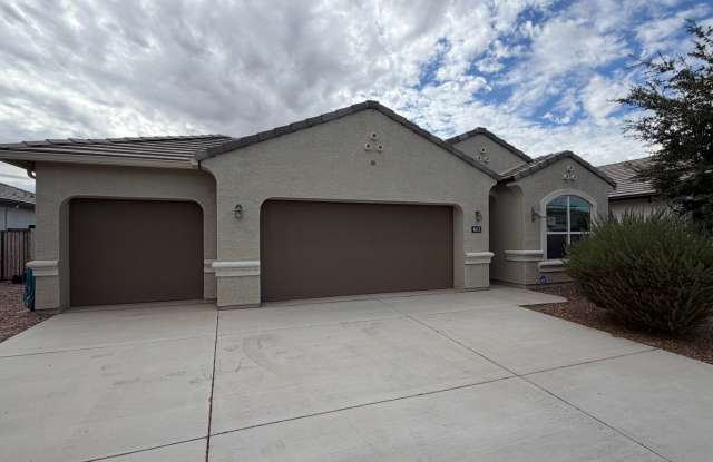 NEW BUILD - PRISTINE CONDITION! Coolidge 4 bed 2 bath W/3 Car Garage Gallery 1