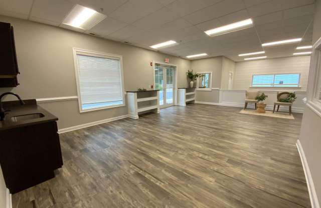 29349 W MAPLE Avenue Gallery 3