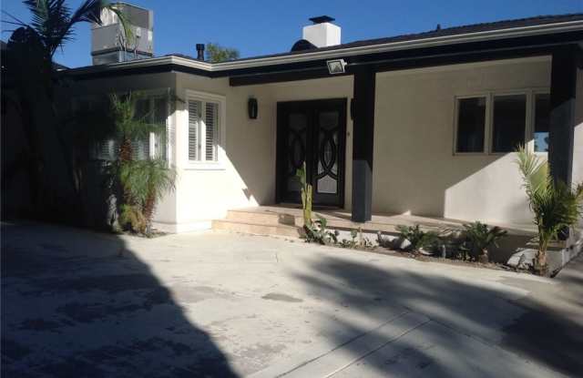 4571 White Oak Place - 4571 White Oak Place, Los Angeles, CA 91316