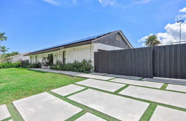 8840 SW 181st Ter Gallery 3