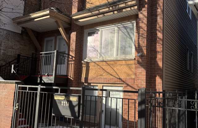 2214 W Irving Park Rd photos photos