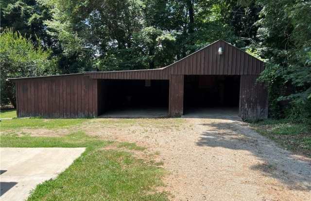 5879 Stanley Huff Road Gallery 3