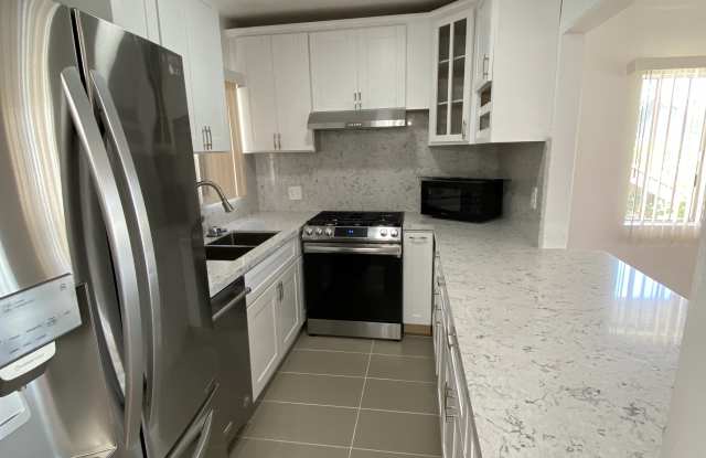 4412 1/2 Prospect Avenue photos photos