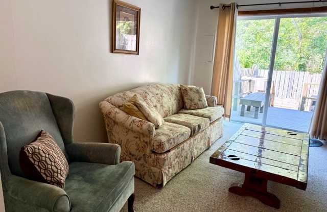 7227 OAK RIDGE PL Gallery 2