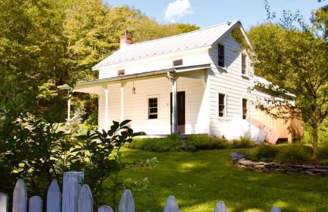 64 East Pond Lilly Road Gallery 2