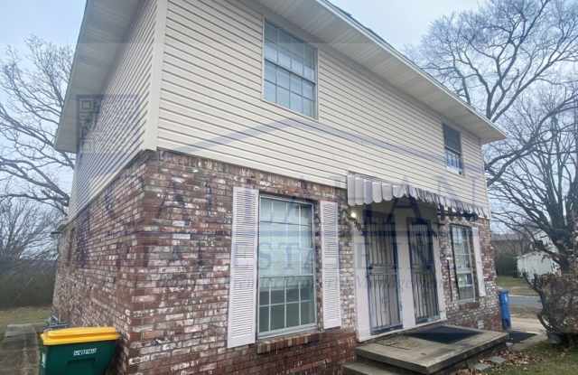 NLR Scenic Hill 2 Bedroom Townhouse - 903 West Scenic Drive, North Little Rock, AR 72118