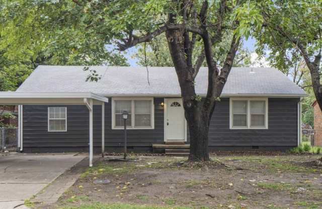 3209 S. Knoxville Ave photos photos