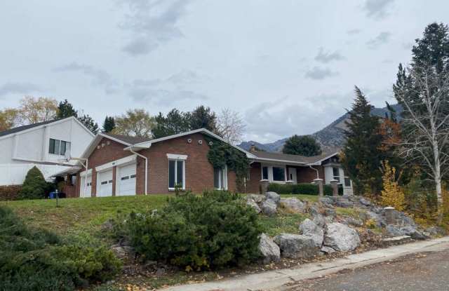 1093 Lamplighter Dr - 1093 Lamplighter Drive, River Heights, UT 84321
