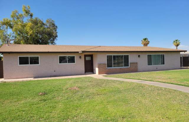 Charming 3 Bedroom Home for Rent in Brawley – Pet Friendly! photos photos