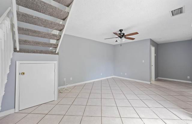 352 Prestwick Circle Gallery 2
