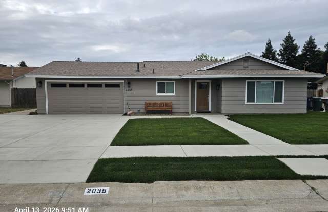 2035 E. Kern photos photos