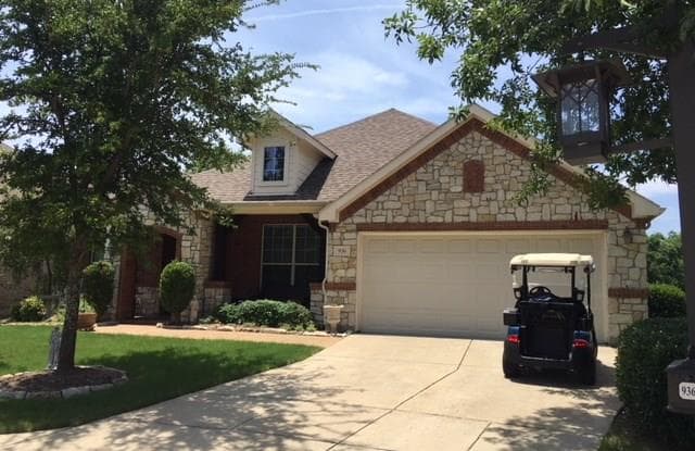 936 QUARRY OAKS Drive - 936 Quarry Oaks Drive, Fairview, TX 75069