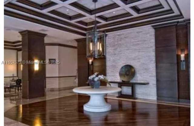 3600 YACHT CLUB DR Gallery 4