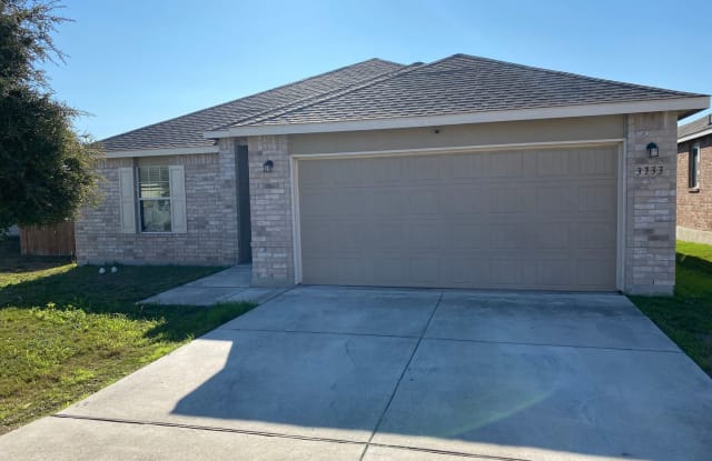 3733 Lazy Diamond - 3733 Lazy Diamond, Selma, TX 78154