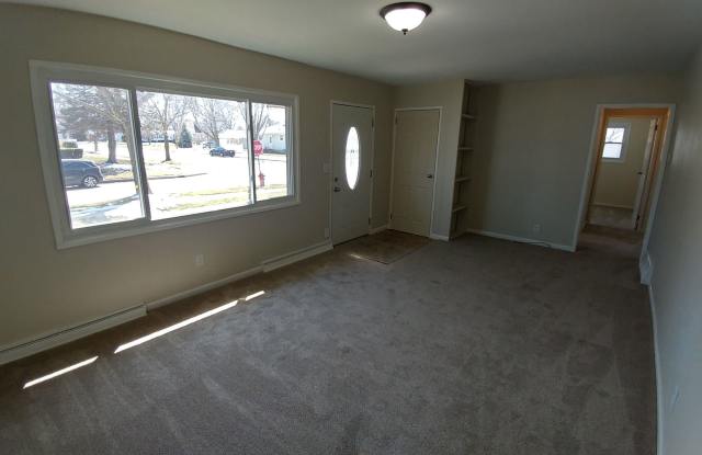 3 Bedroom 1 Bath Adorable Cape Cod Gallery 4