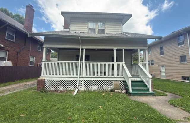 Historic Urbana - 3 Bedroom Home Just Minutes From Campus photos photos
