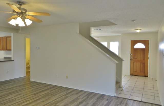 2700 Georgian Drive Gallery 2
