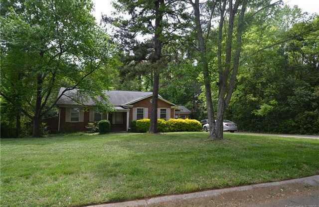 8800 Nottoway Drive Gallery 2